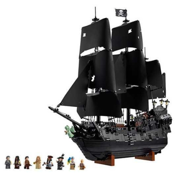 LEGO Icons Піратський корабель капітана Джека Горобця (10365)