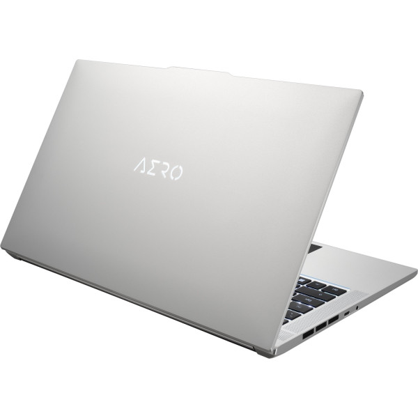 Ноутбук GIGABYTE AERO 17 XE5 (XE5-73UK738HP)