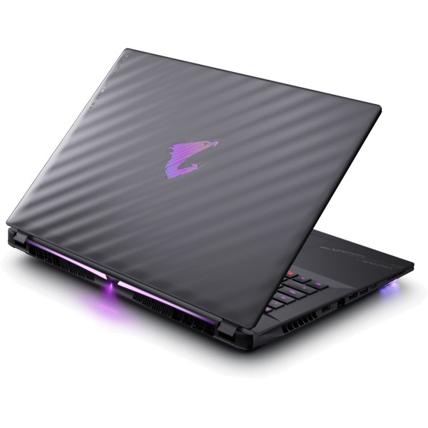 Ноутбук GIGABYTE AORUS MASTER 18 BYH (BYHC5EED65SP)